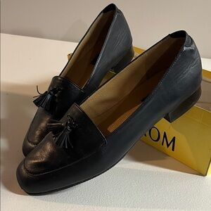 Navy Blue Size 9 Leather Women's Loafers